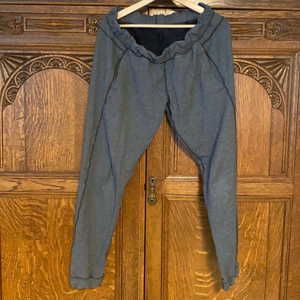 Lululemon Joggers size 8
